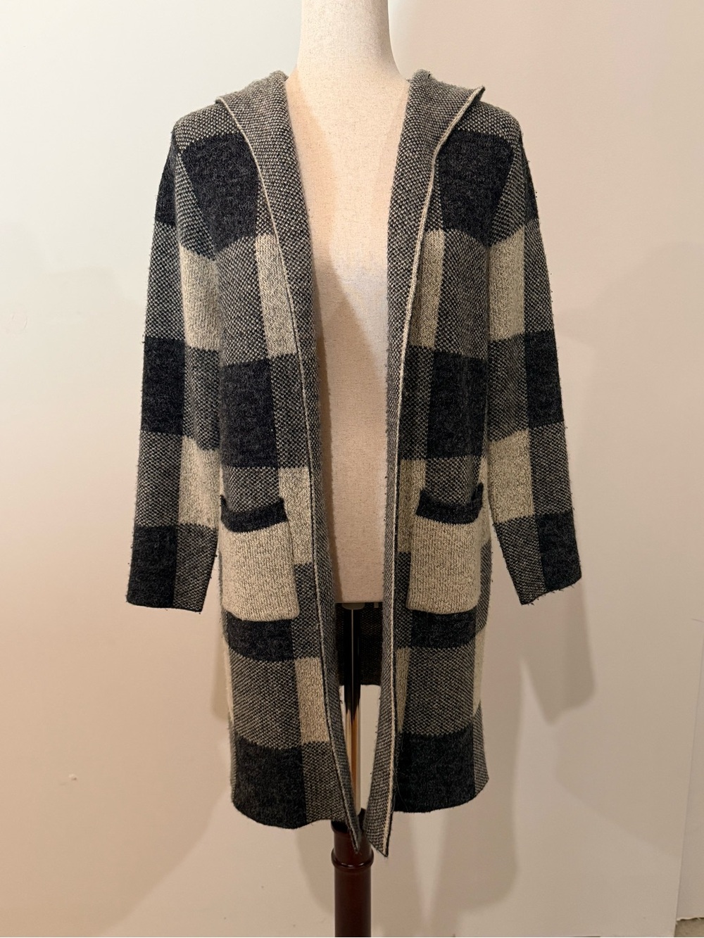 MONTEAU Cozy Hooded Plaid Open Cardigan Sweater - Black & Cream